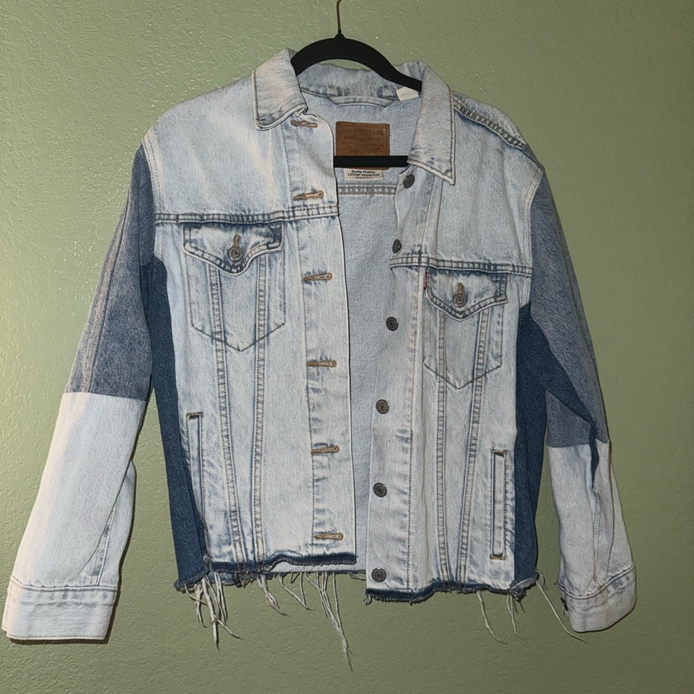 Levi’s premium Two-Tone Denim Jacket sz M